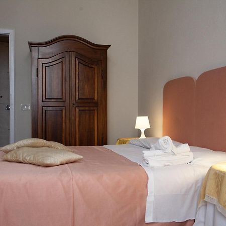 Le Violette Hotel Лука Екстериор снимка