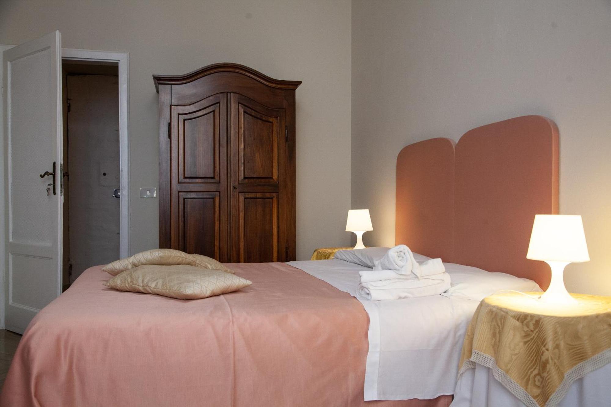 Le Violette Hotel Лука Екстериор снимка
