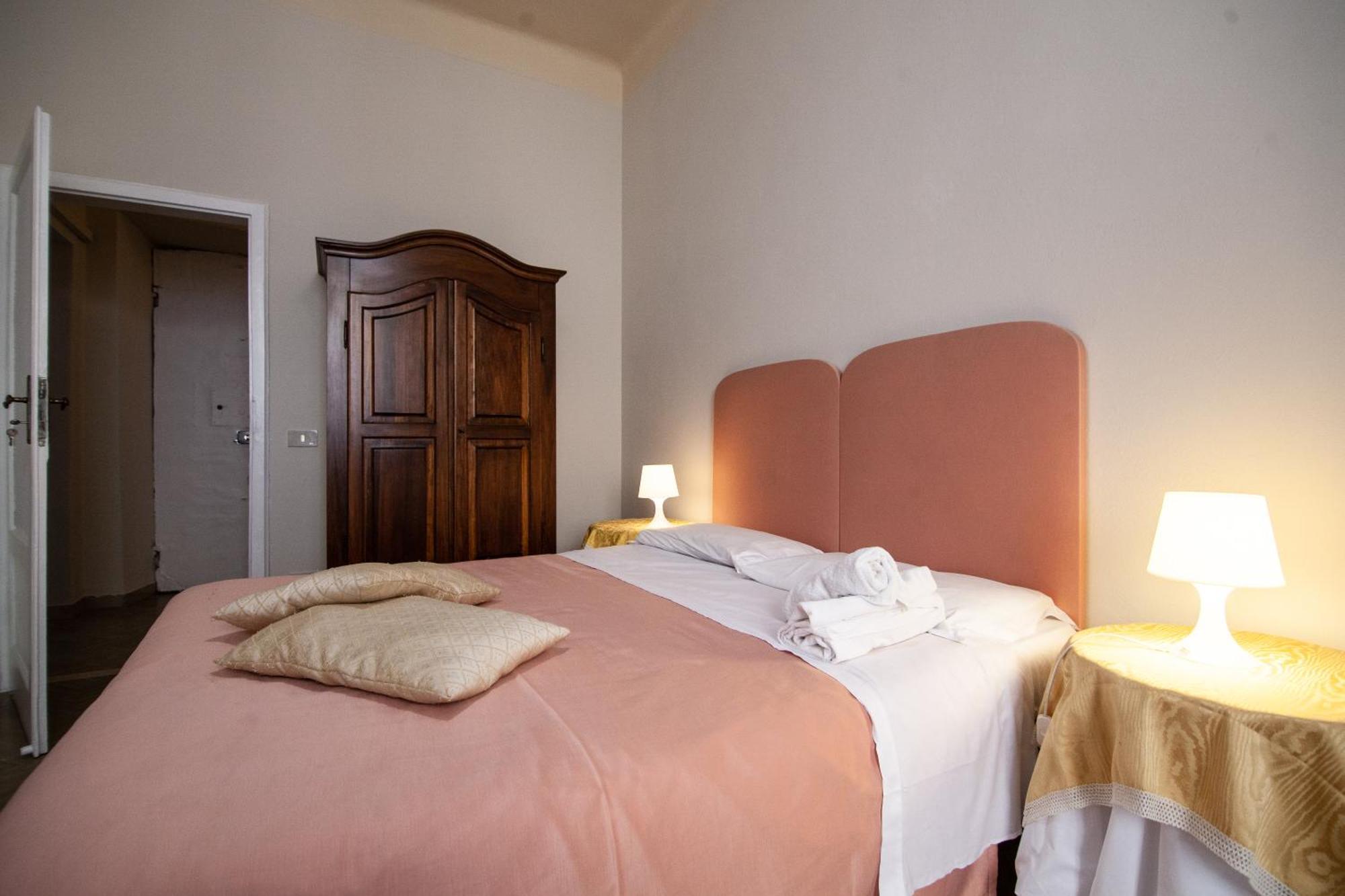 Le Violette Hotel Лука Екстериор снимка