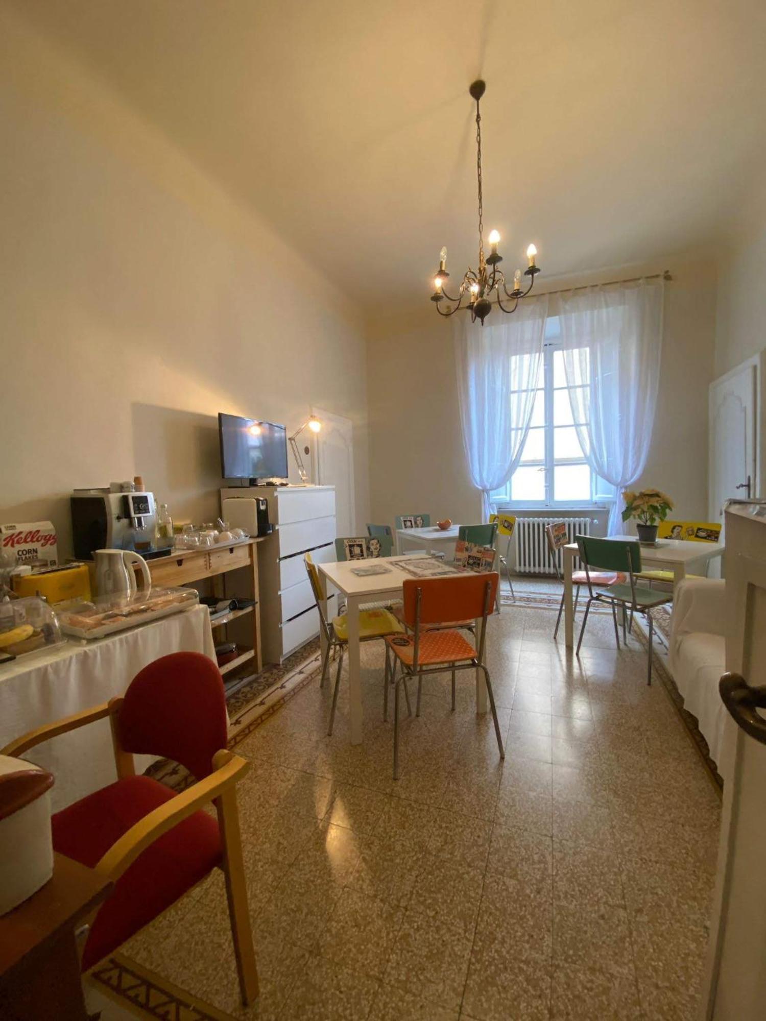 Le Violette Hotel Лука Екстериор снимка
