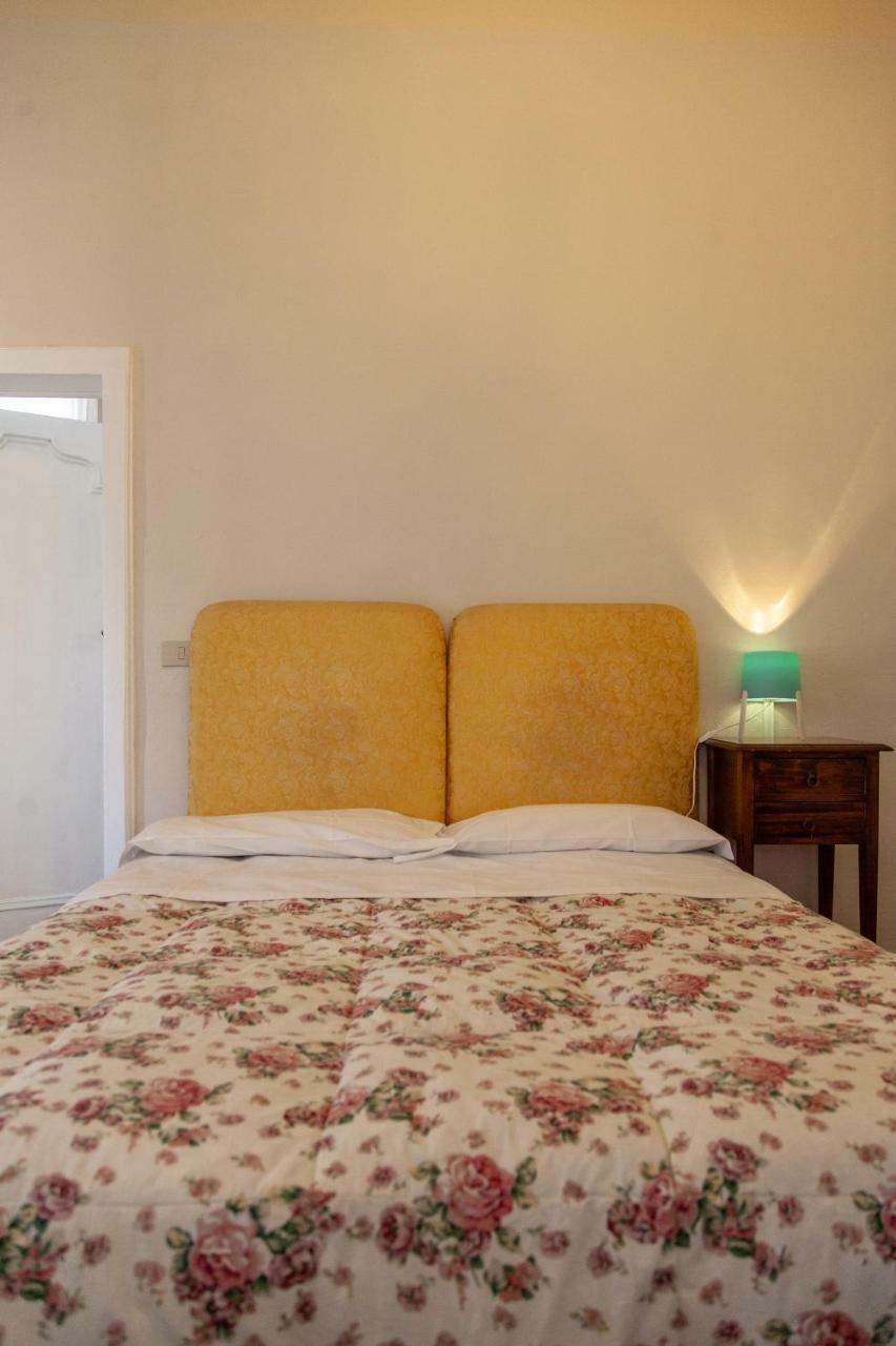 Le Violette Hotel Лука Екстериор снимка