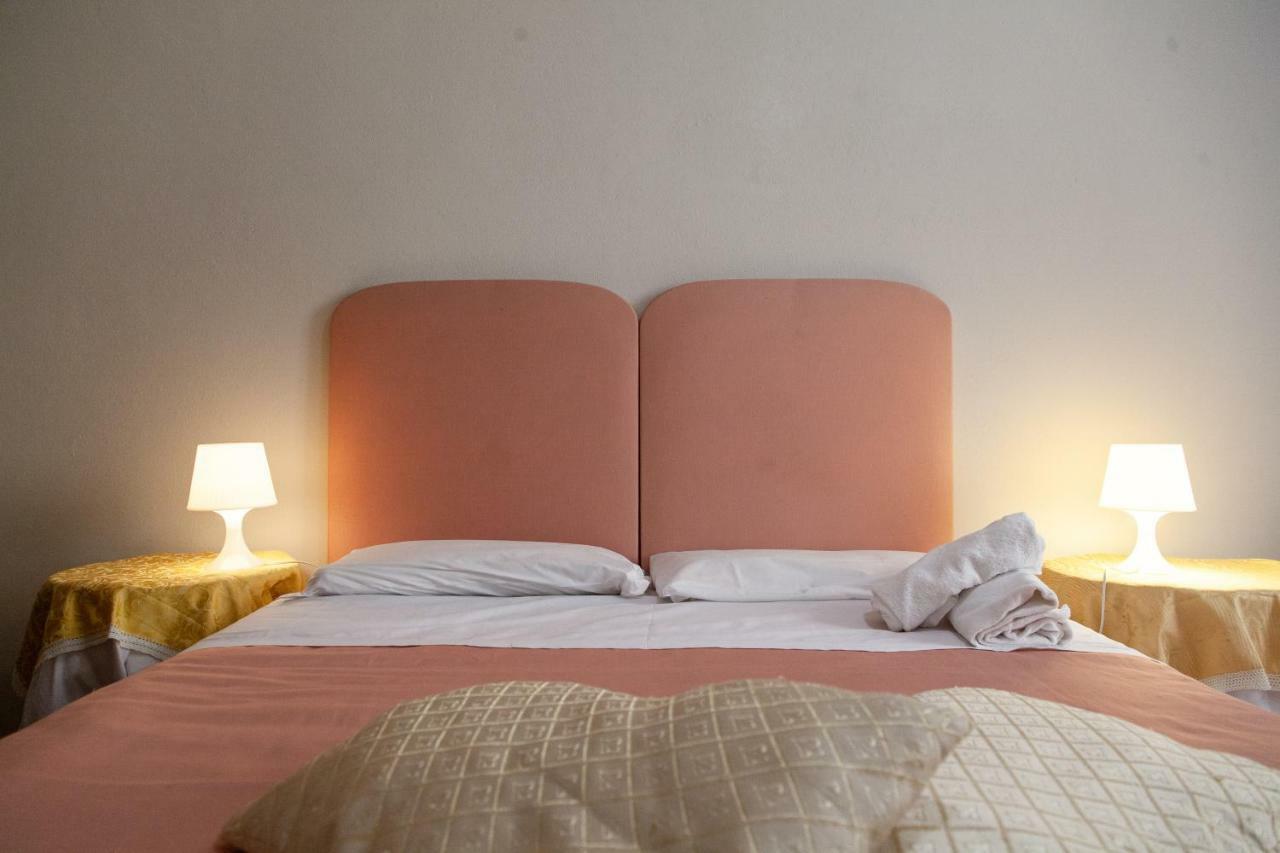 Le Violette Hotel Лука Екстериор снимка
