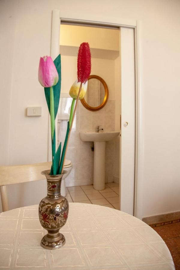 Le Violette Hotel Лука Екстериор снимка
