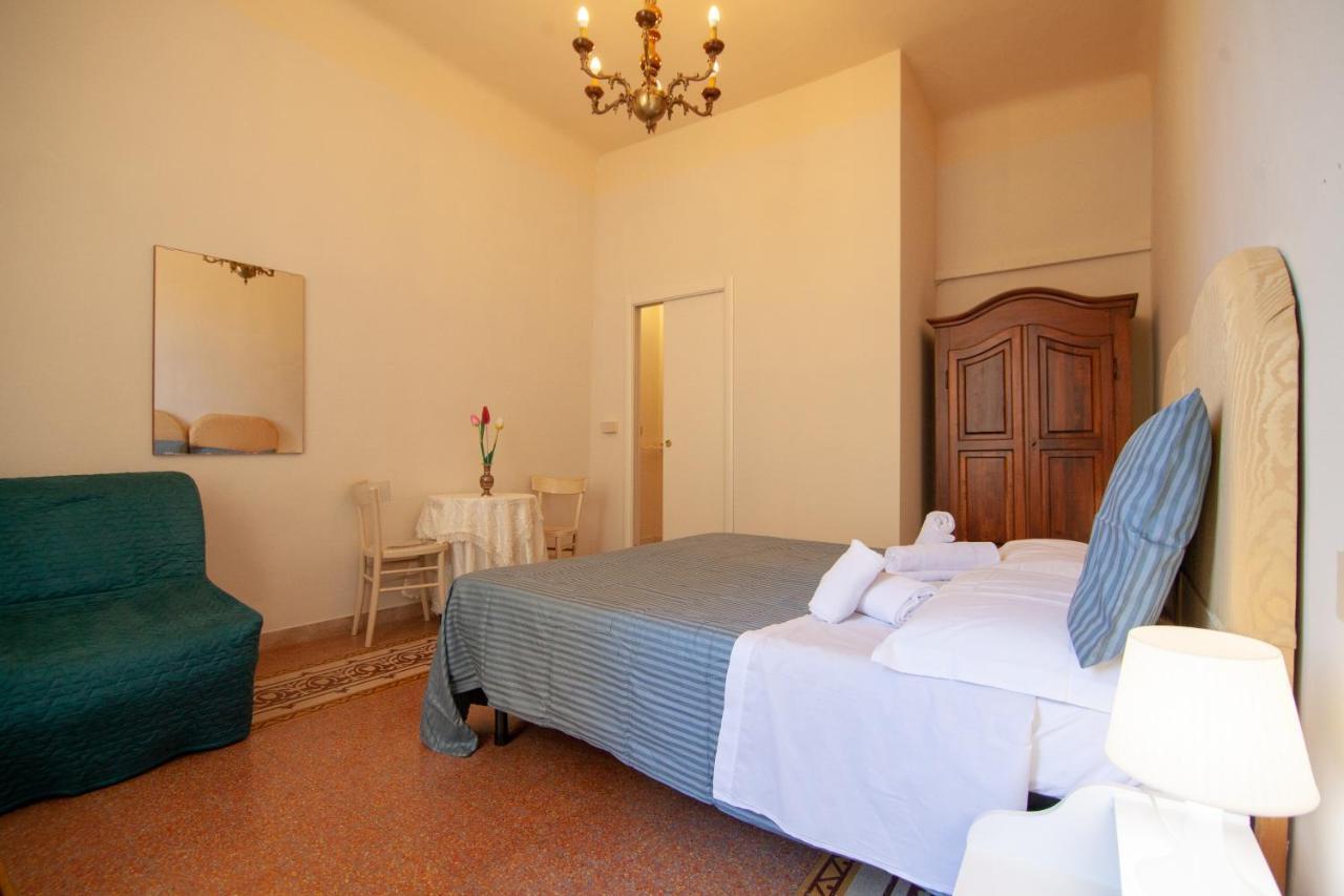 Le Violette Hotel Лука Екстериор снимка